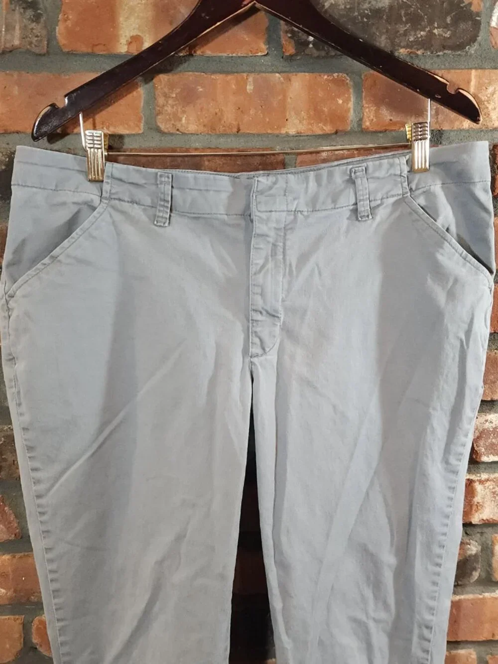 Lee Stretch Twill Slim Leg Mid-rise Essential Chino in Gray Workwear Women's 16